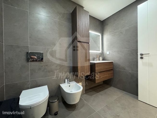 Apartamento T4 seminovo com terraço, no Parque das Oliveiras em Cam...-29