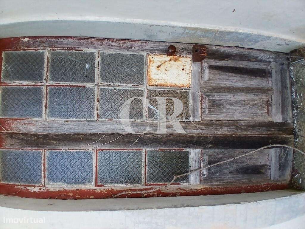 Propriedade com charme histórico, natureza e projeto aprovado em Figue-9