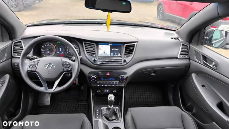 Hyundai Tucson 1.6 GDI BlueDrive GO 2WD - 16