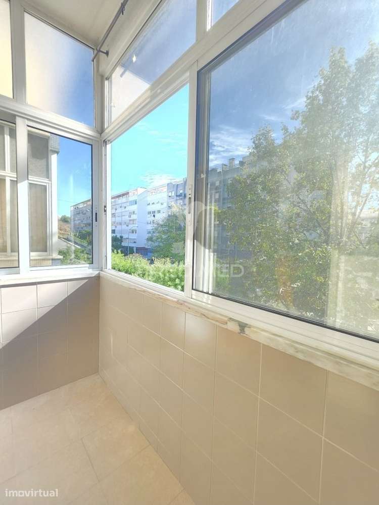 Apartamento T2+1 situado em Santa Clara, Lisboa - Grande imagem: 3/28