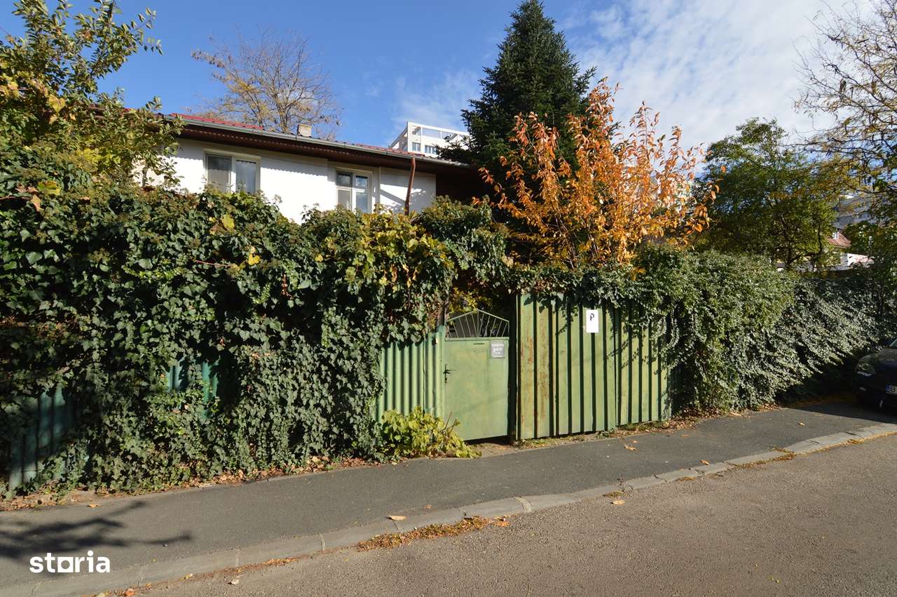 Garsoniera Baba Novac | Curte Generoasa | Localizare Excelenta - Imagine principală: 2/20