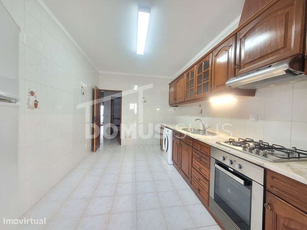 Apartamento T1 com ótima áreas para arrendamento - Grande imagem: 2/11