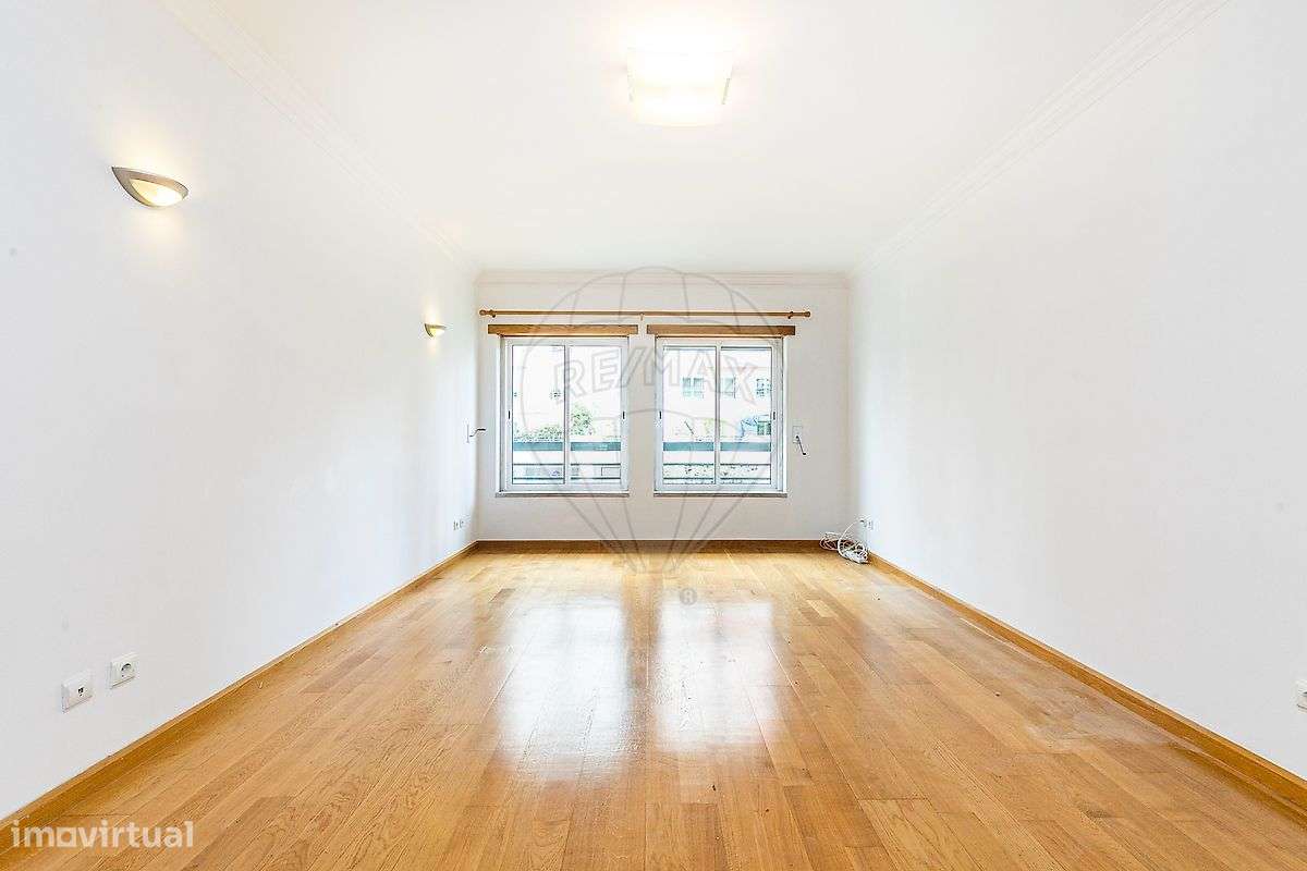 Apartamento T1 para arrendamento - Grande imagem: 2/18