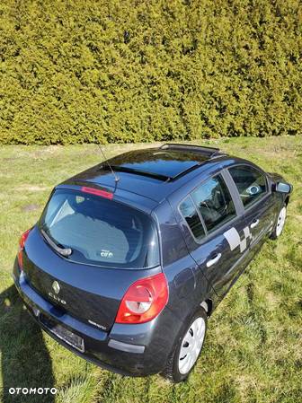 Renault Clio - 2