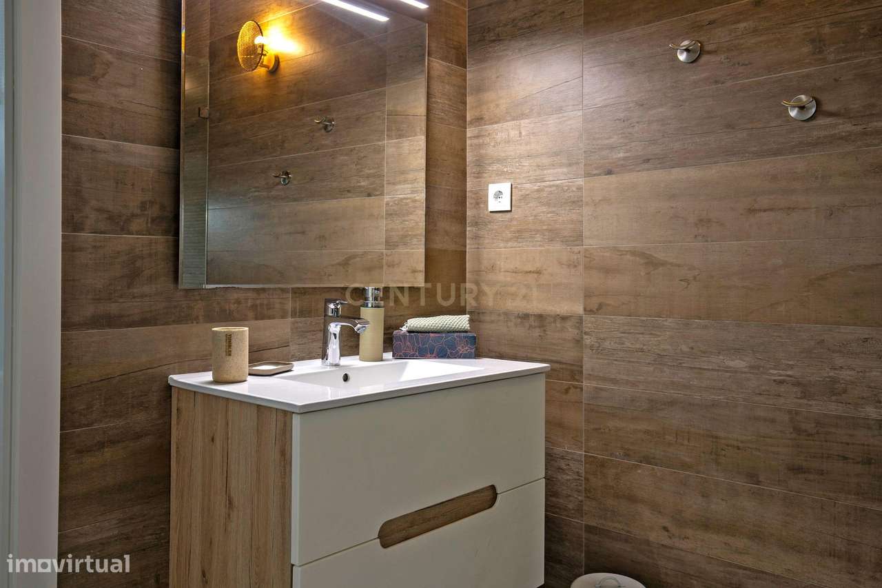 Moradia Contemporânea T3 com Terraço no Coração do Bairro do Troino –-14