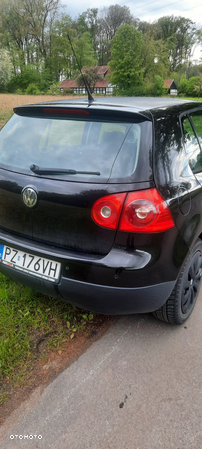 Volkswagen Golf V 2.0 TDI Comfortline - 4