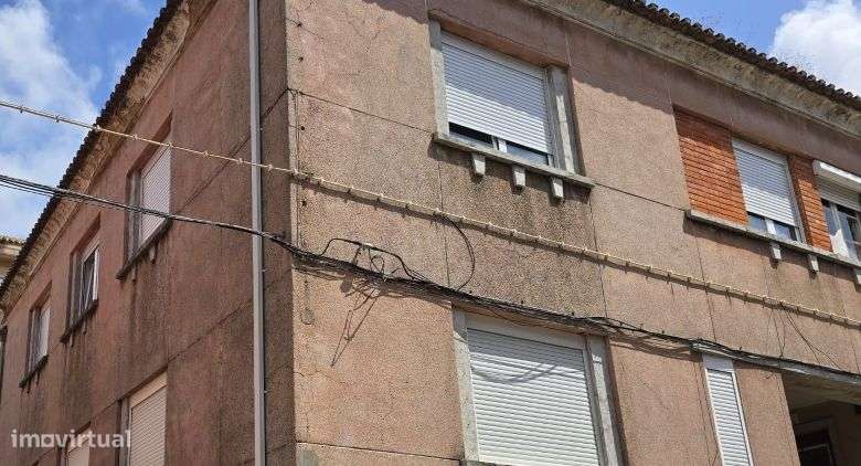 T3 Remodelado, com cozinha equipada às Portas de Benfica-33