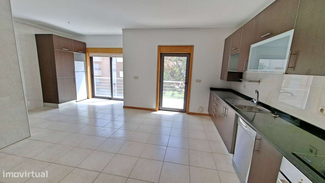 Apartamento T4 com 297m², Garagem e Lugar  estacionamento  Pinhal Novo-6