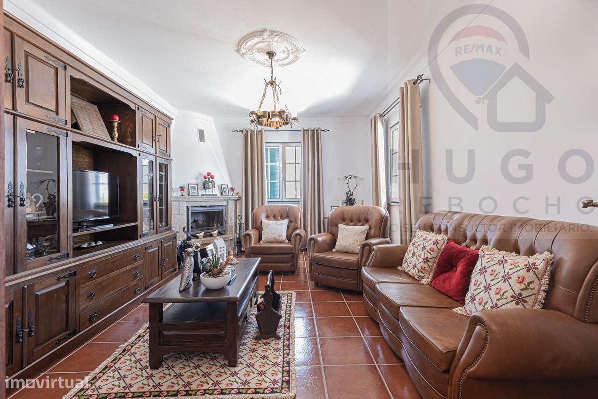 Quinta com 1,425 ha em Redondo-33