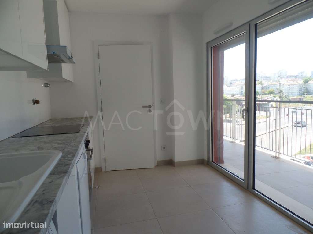 Apartamento T2+ Varanda ampla + Garagem - Grande imagem: 2/24