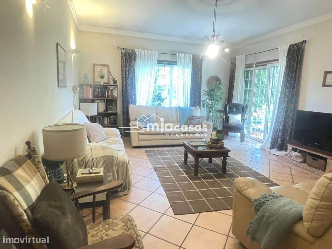 MORADIA T4+1 ISOLADA - OIÃ-11