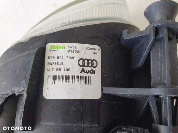 AUDI A4 A5 Q3 8T0 HALOGEN PRAWY 8T0941700 E - 3