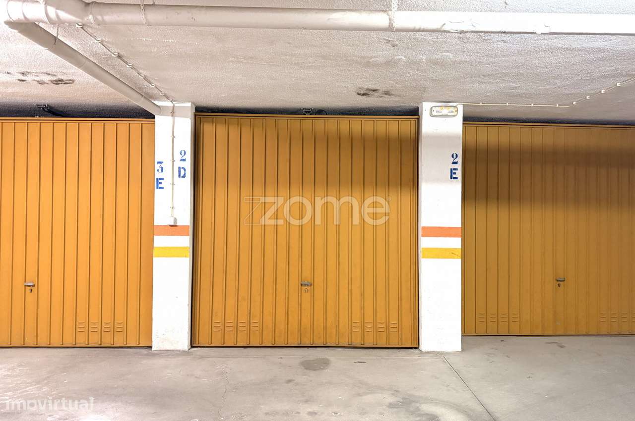 Apartamento T3 com duas Suites e Garagem no Centro de Tires - S.D.Rana-16