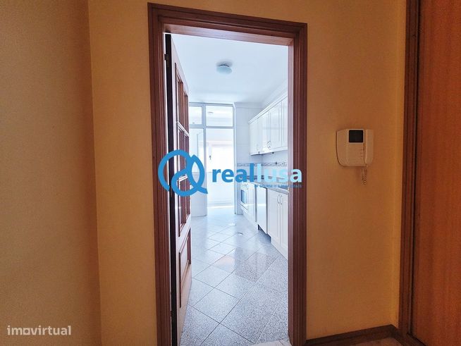 Apartamento T1 c/ garagem Águas Santas Maia-13