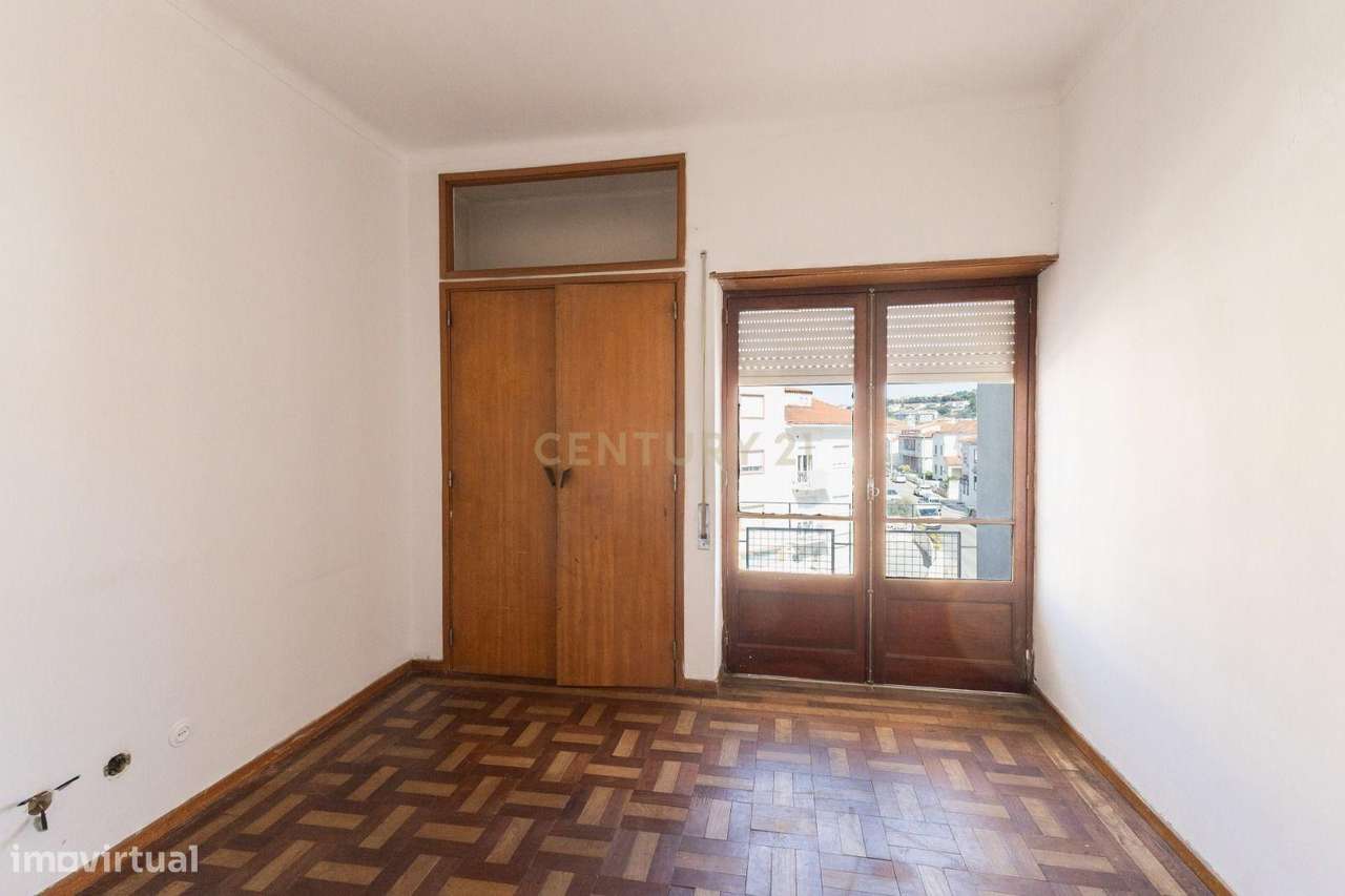 T2 com Sótão no Bairro Norton de Matos-15