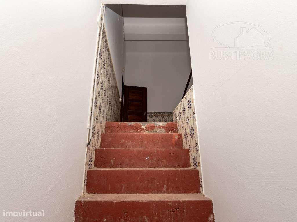 Armazém com 3 pisos - quinta - Montemor-o-Novo-24