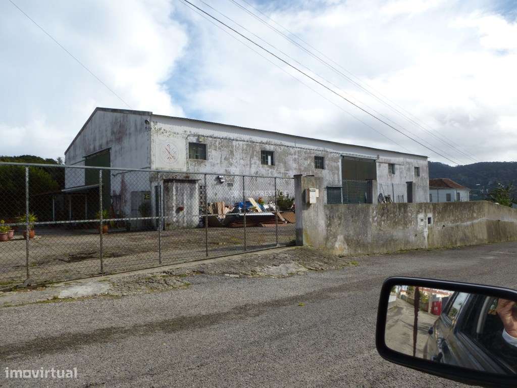 Moradia com armazém e Terreno com Alvará para construção . - Grande imagem: 5/10