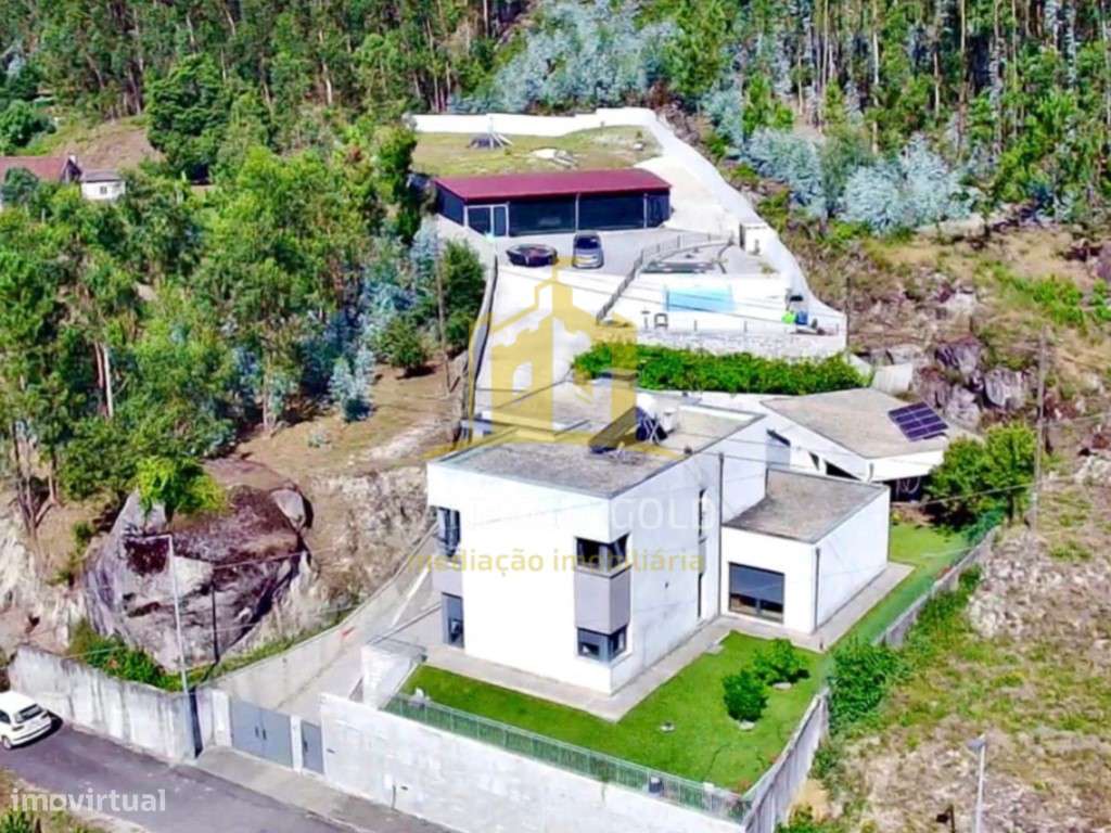 Moradia de Luxo Exclusiva de Arquitetura Moderna - Grande imagem: 3/10