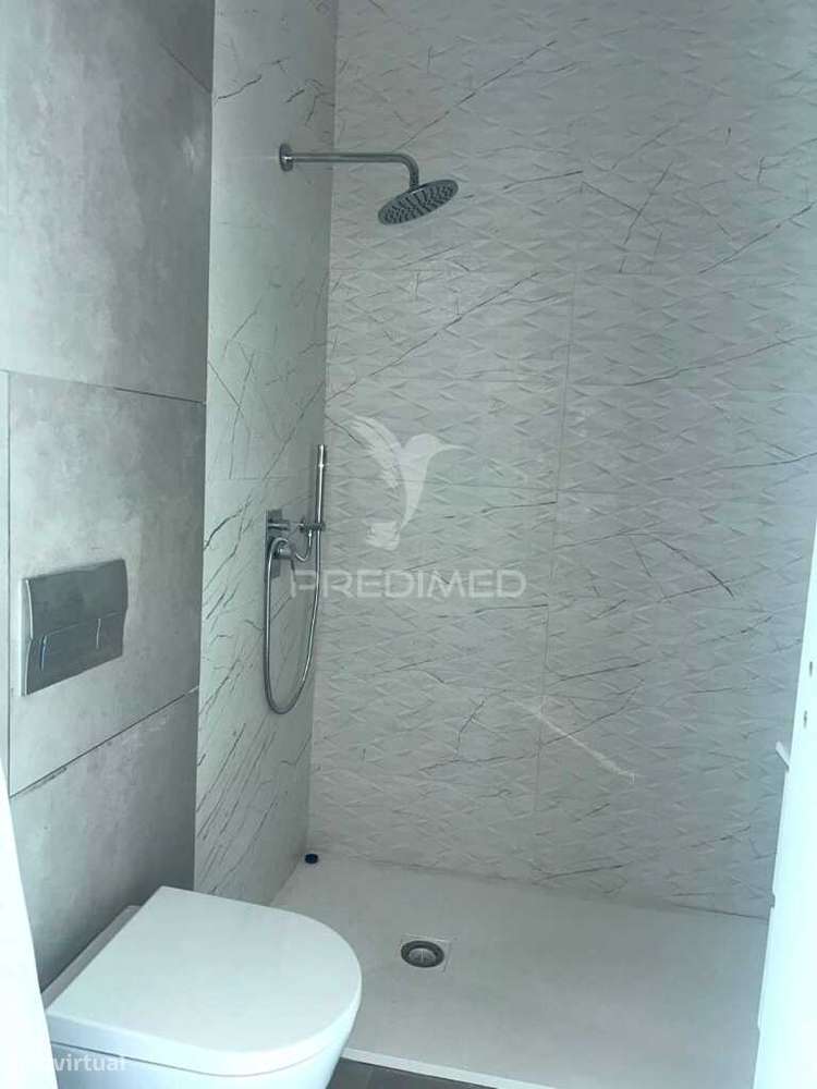 Apartamento T0+1 c/ Localização Privilegiada - Grande imagem: 5/10