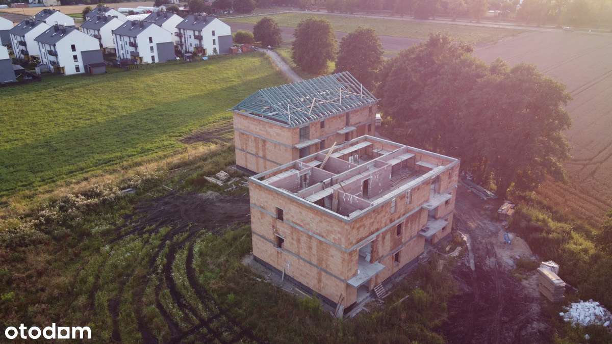Tak tanio dawno nie było USTAWNA kawalerka w balkonem z niskiej cenie.-12