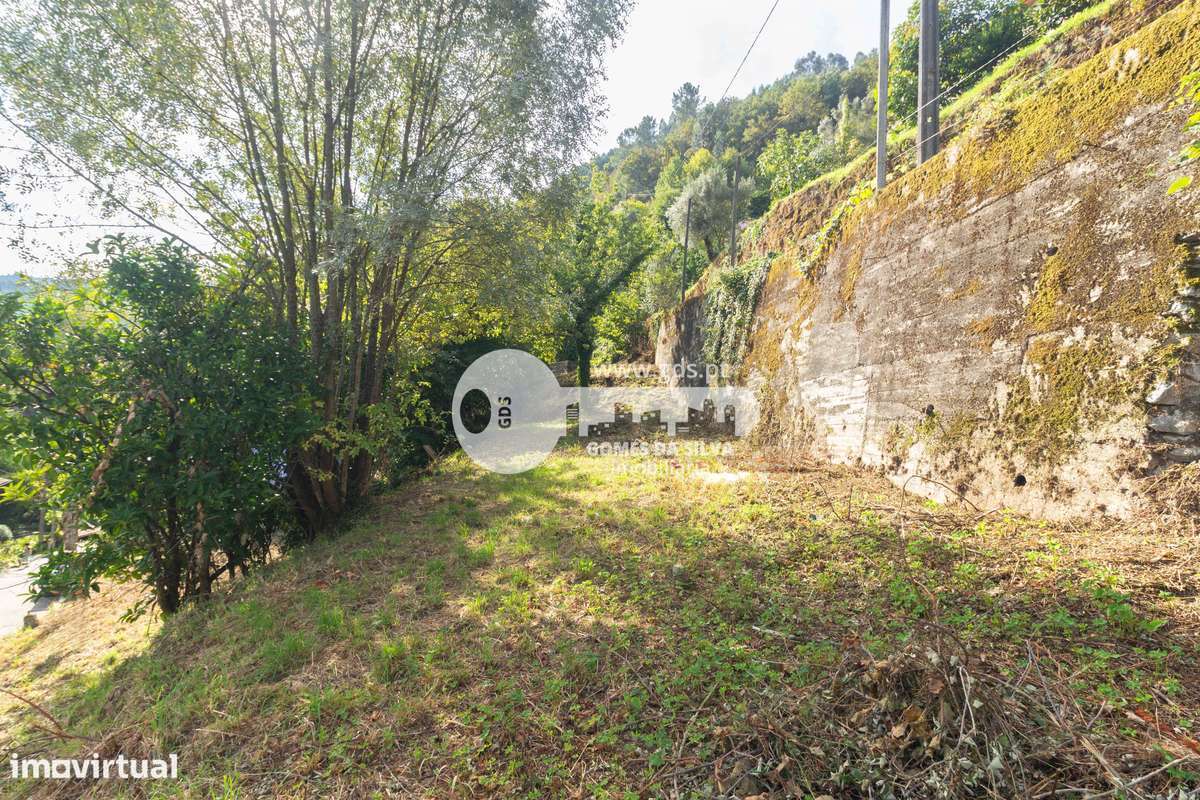 Moradia T3 com 1383m2 em Pandozes, Parada de Bouro Vieira do Minho-10