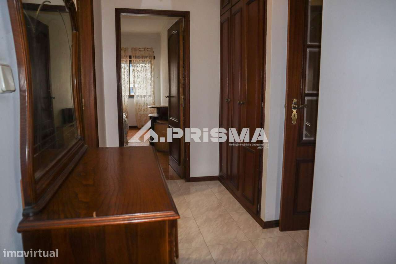 Apartamento T3 com garagem para venda em Castelo Branco-30