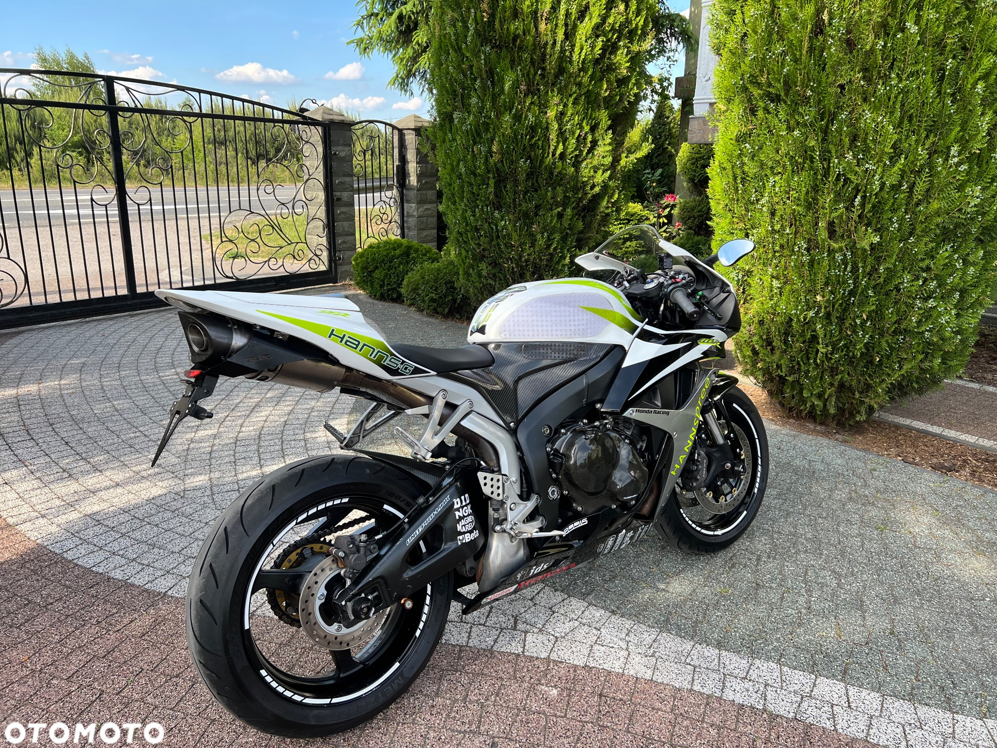 Honda CBR - 8