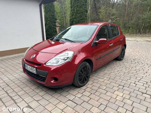 Renault Clio - 1