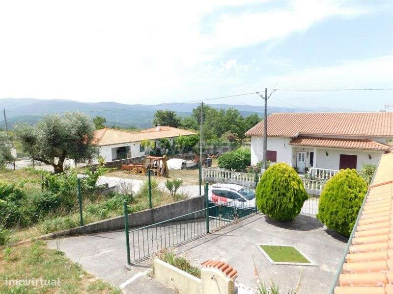 Moradia T2 / Oliveira do Hospital, Santa Ovaia e Vila Pouca da Beira - Grande imagem: 4/20