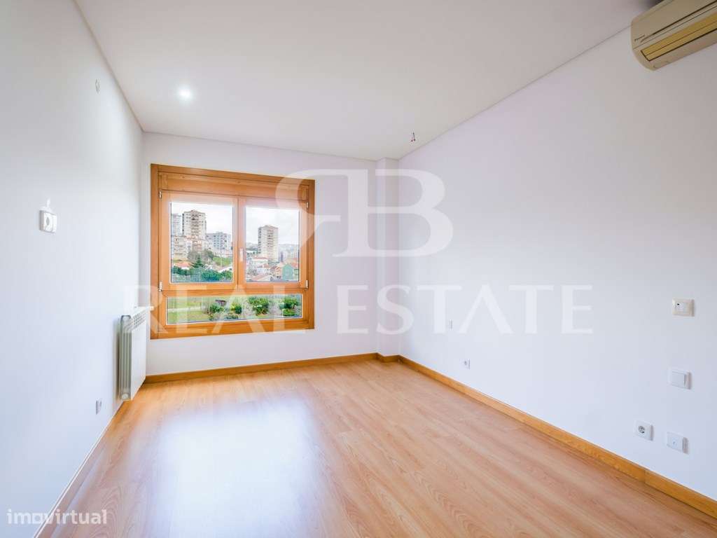 T3 com 150m2 + 2 VARANDAS + VISTA + ESTACIONAMENTO - Colinas do Cru...-19