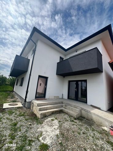 Apartament deosebit intr-o Vila, Selimbar - 150 mp + Pod generos-1