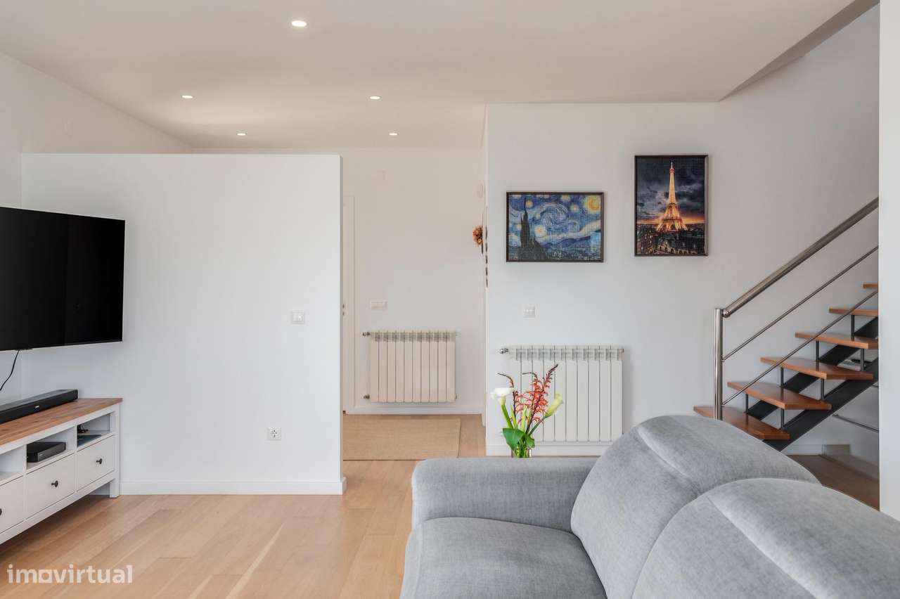 Moradia T3 com Jardim e Garagem | Construída em 2011 | São Pedro...-17