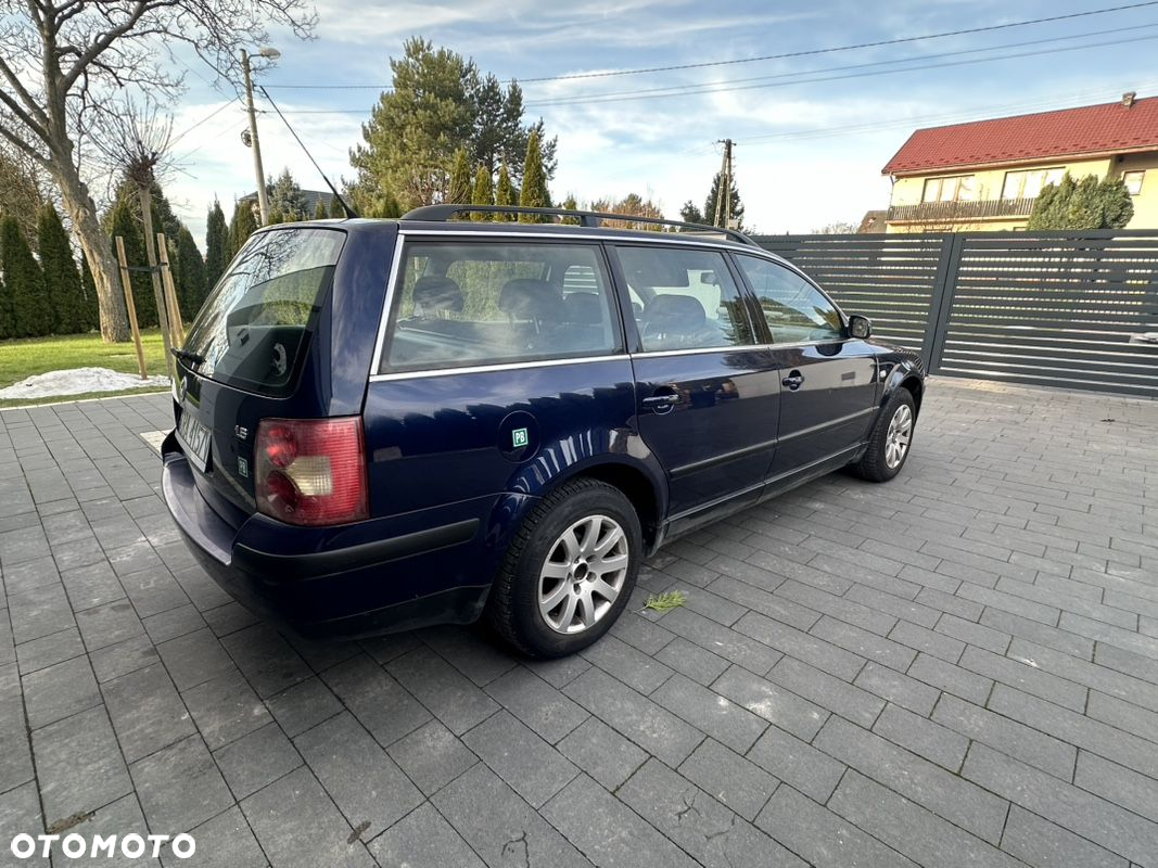 Volkswagen Passat 1.6 Trendline - 5