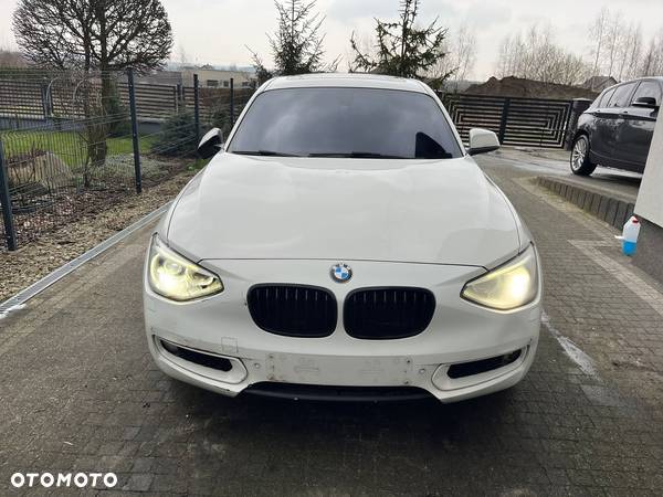 BMW Seria 1 118d Sport Line - 2