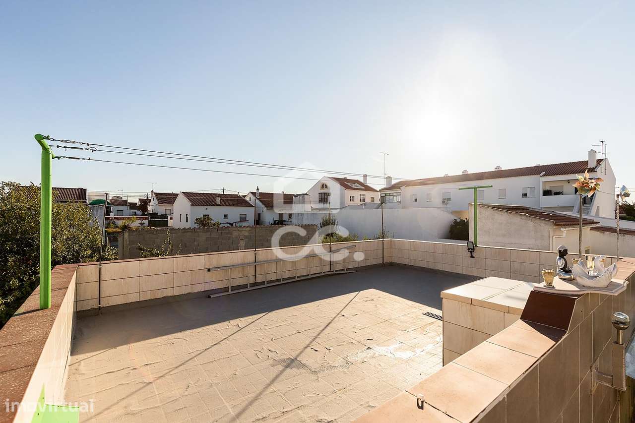 Moradia T3 c/ Garagem, Quintal e Terraço no Bairro da Casinha, em Évor-16