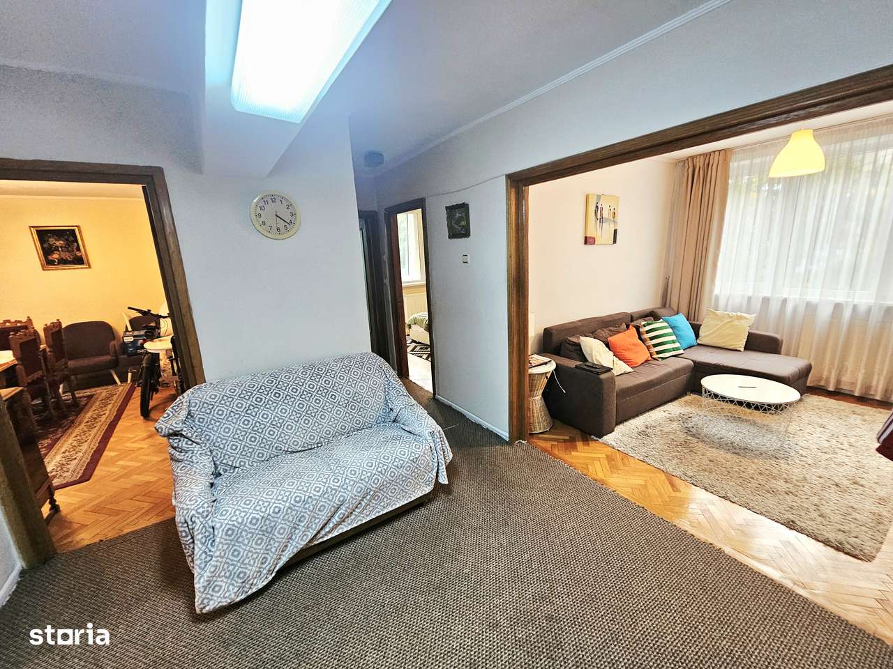 Vând apartament 4 camere-str.Splaiul Crișanei-14