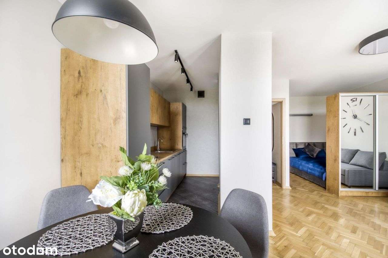 Solidarności, 2 pok. w pobliżu metra Ratusz Arsena-6