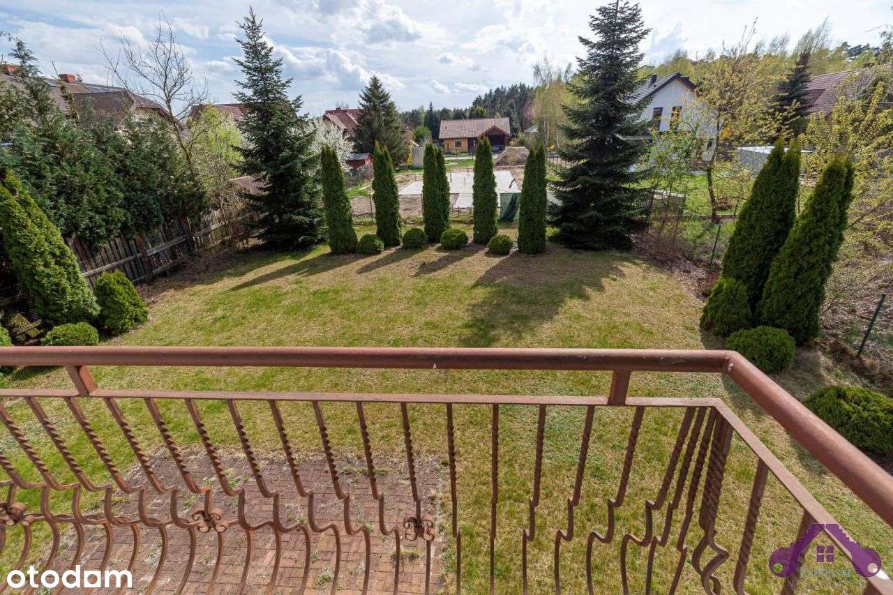 Dom z dużymi sypialniami i pomieszczeniem biurowym-19