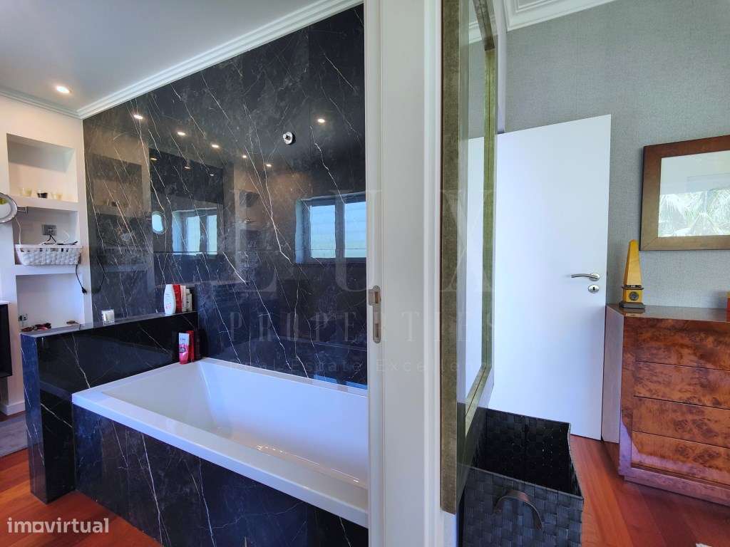 MORADIA DE LUXO NO CENTRO DO ESTORIL-35