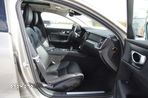 Volvo V60 Cross Country B4 D AWD Geartronic Pro - 29