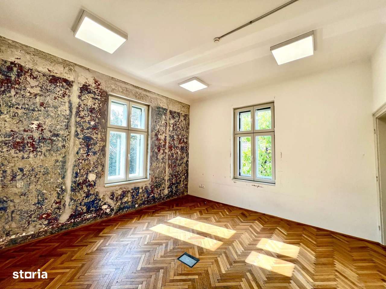 Vila de vanzare in zona centrala - Renovata complet-7