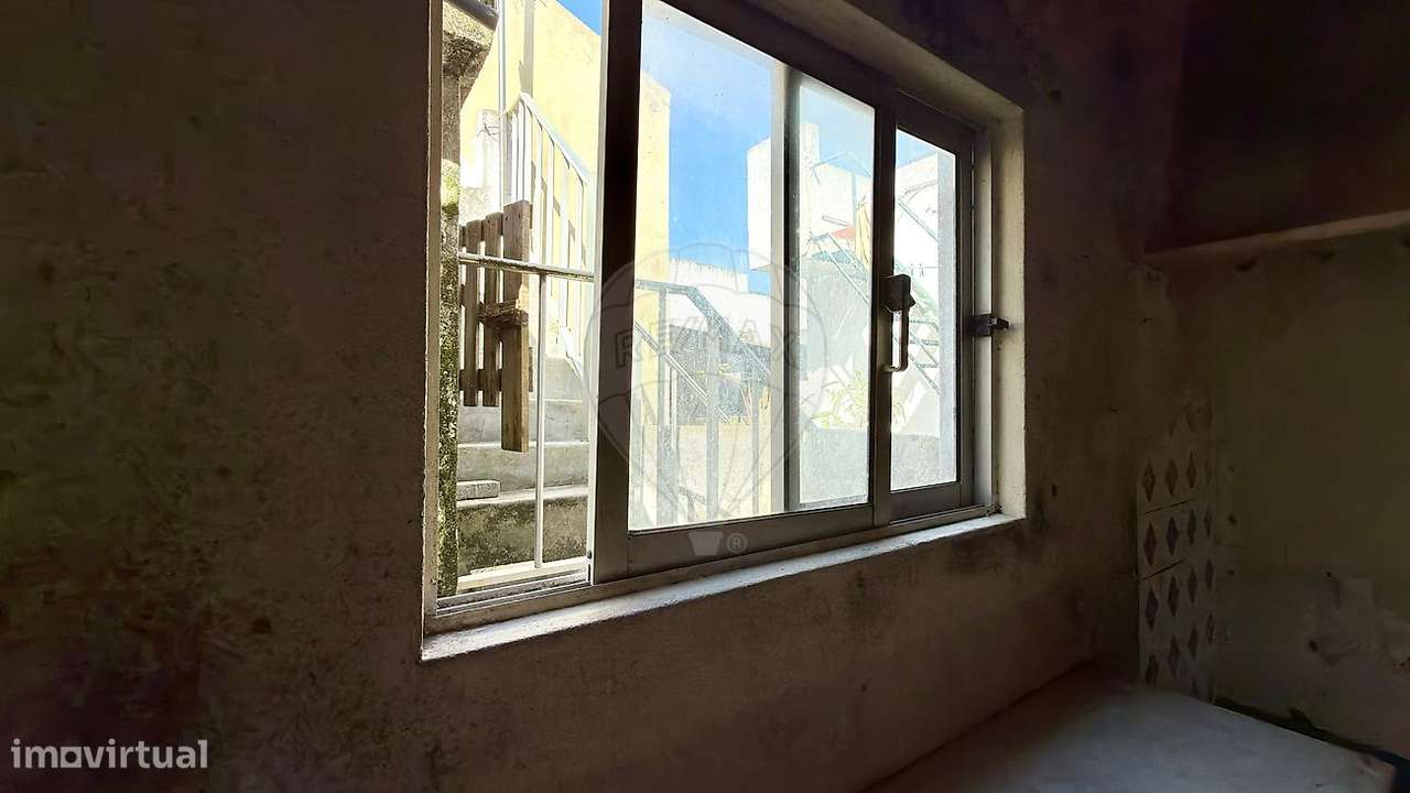 Moradia T2 para venda-24