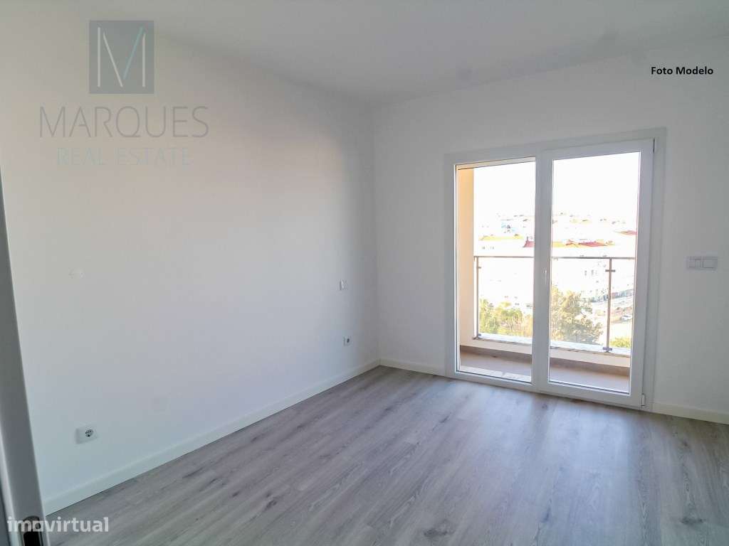 Apartamento T3 em Santa Marta do Pinhal - Corroios-7