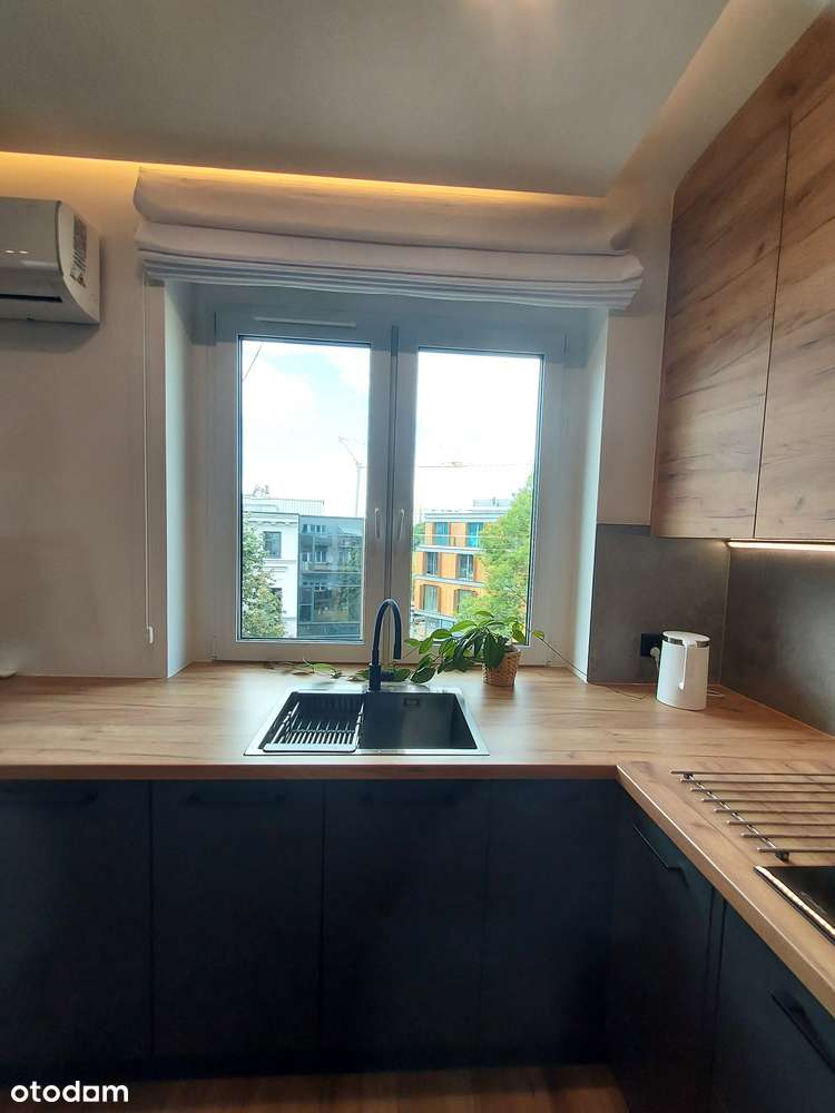 Kawalerka po generalnym remoncie w samym sercu miasta, obok Amfiteatru - Pełny obrazek: 5/20