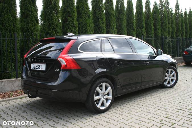 Volvo V60 D3 Drive-E Dynamic Edition (Momentum) - 3