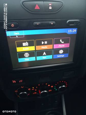 Dacia Duster 1.6 SCe Essential - 10