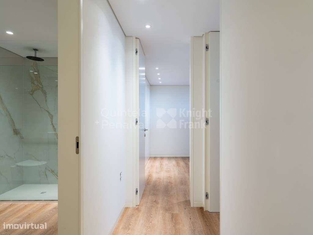 Moradia T7 com jardim e piscina na Verdizela-22