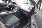 Peugeot 3008 1.6 HDi Premium - 12