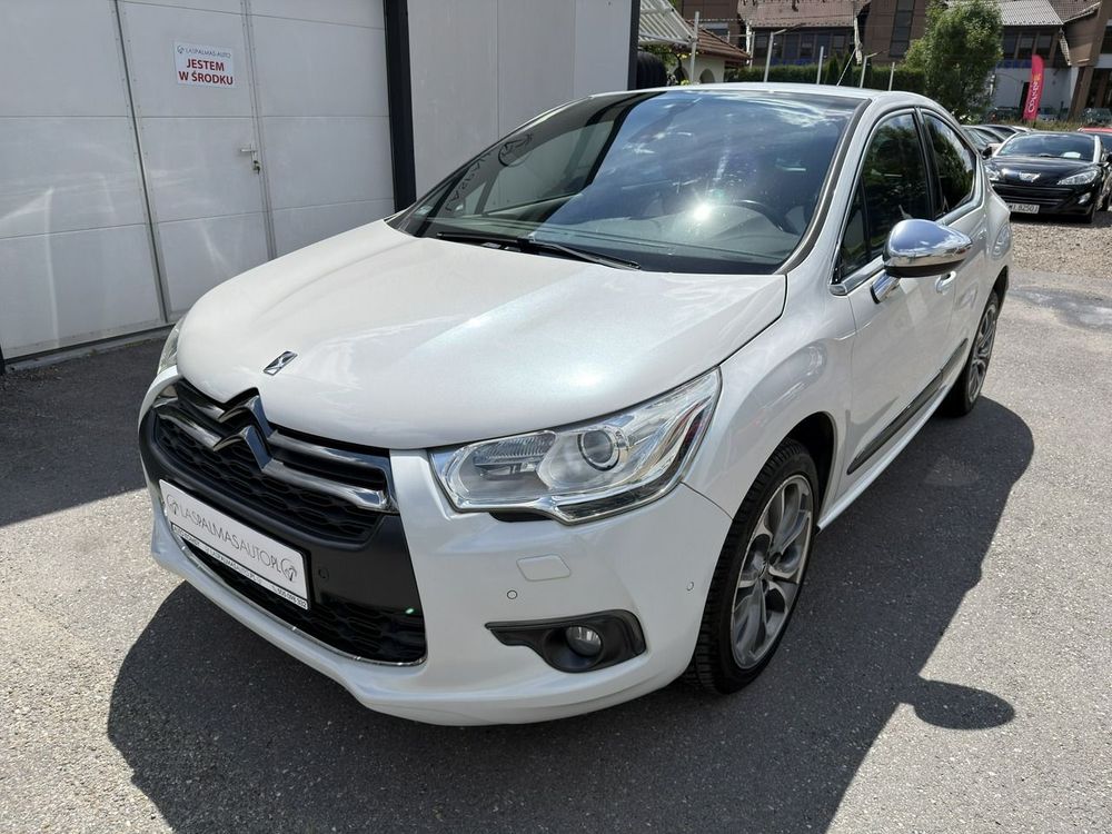 Citroën DS4 THP 200 SportChic 2011