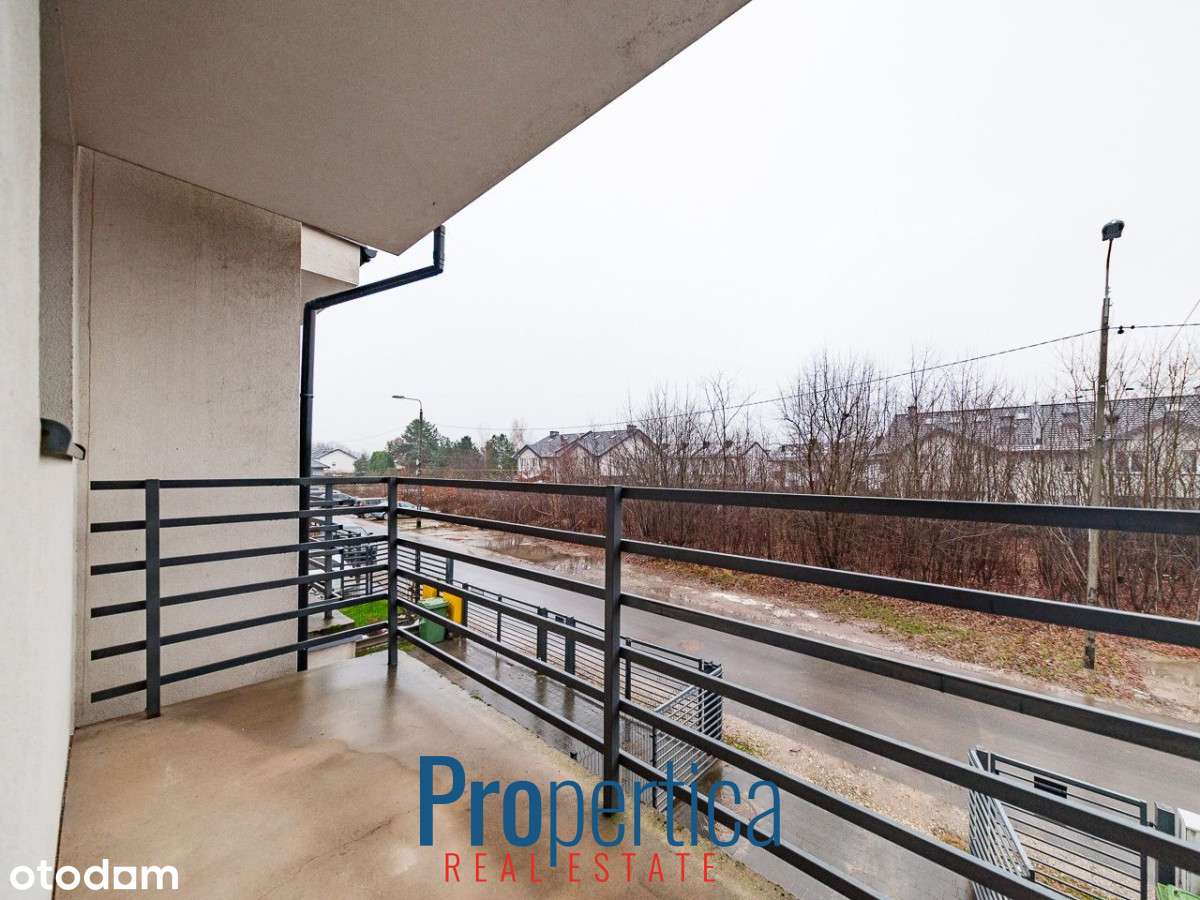 Salon z oddzielną kuchnią + 3 pokoje-10